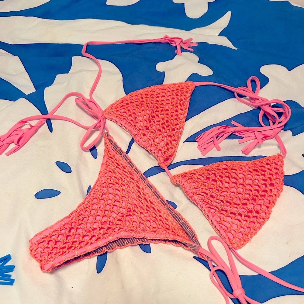 Hot pink acacia crochet